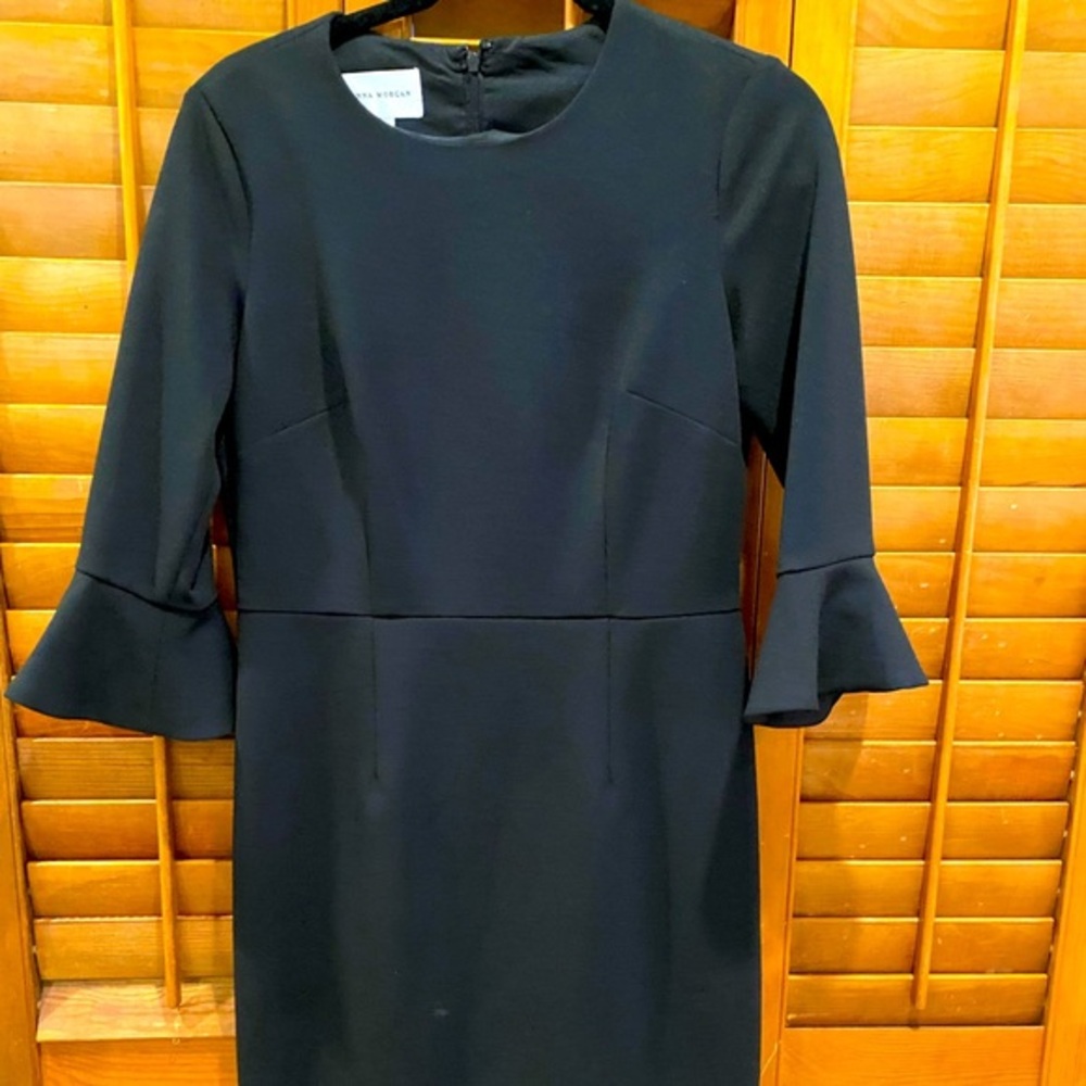DONNA MORGAN GORGEOUS/FLATTERING dress! Pleats in the right spots🖤like NEW